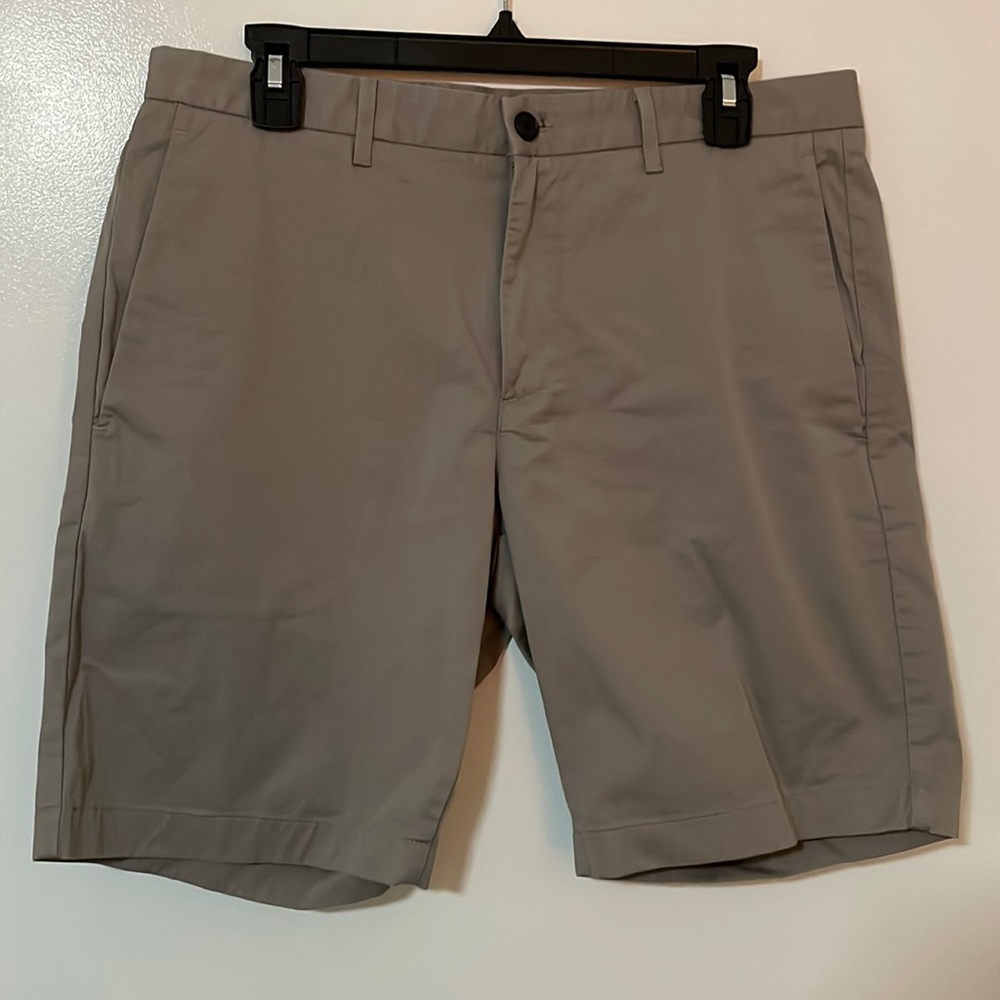 Theory short , grey , size 32 , never used